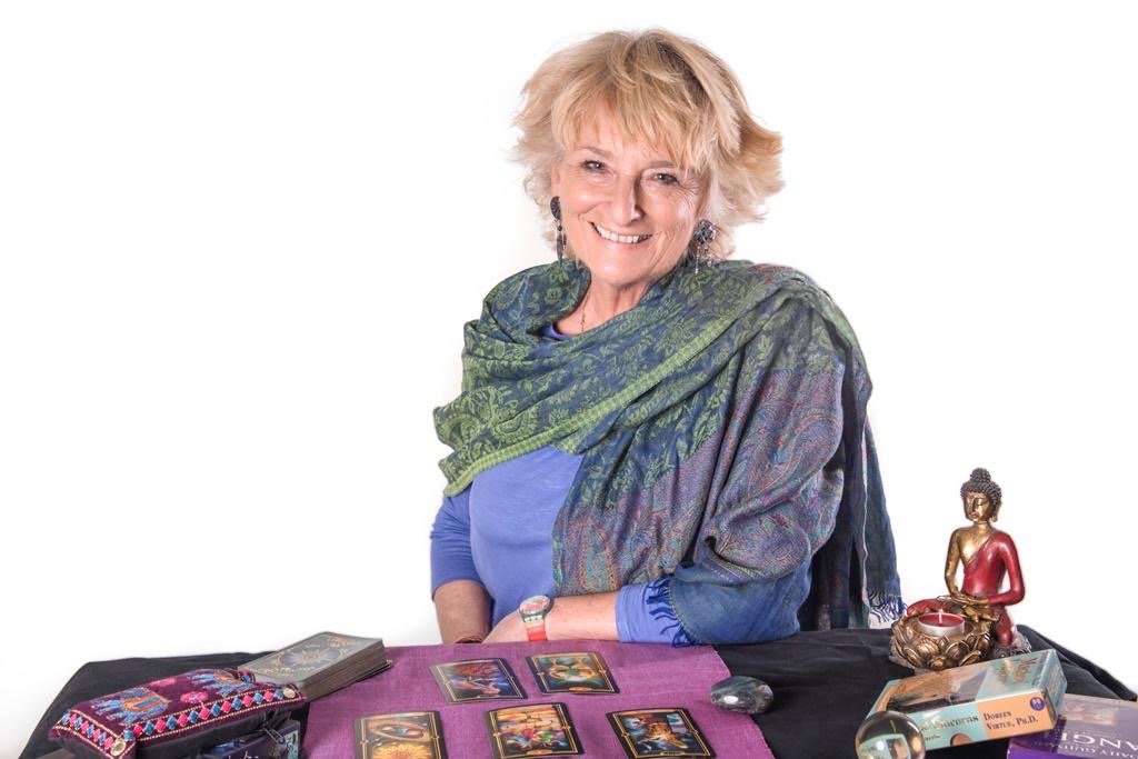 Tarot with Zoe - Zoë Dawes The Quirky Coach